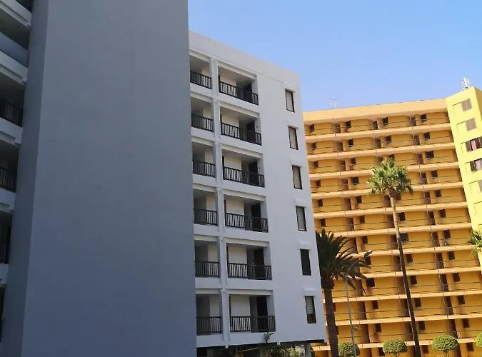 With Pool Americas By Vapago Tenerife *